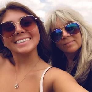 Meet your Posher, Beth